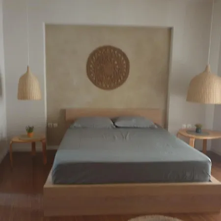 A Pleasent Small -Studio Close To The Port Of Volos Exterior photo
