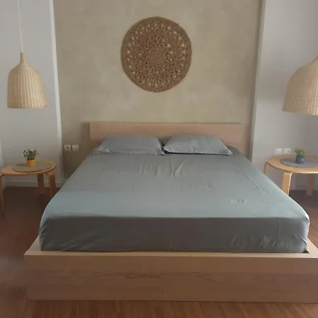 A Pleasent Small -Studio Close To The Port Of Volos Exterior photo