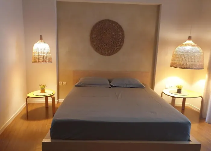A Pleasent Small -Studio Close To The Port Of Volos